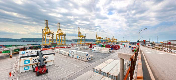上半年烟台港口货物吞吐量增长13.8%-海运费查询